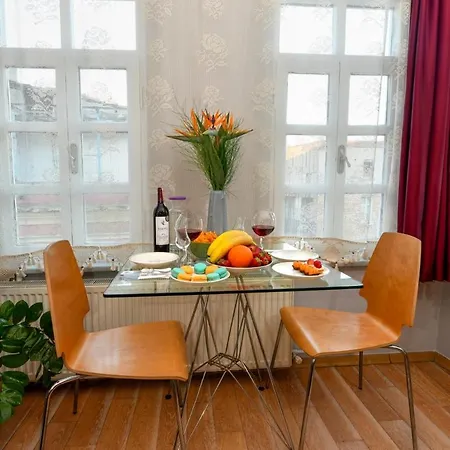 Apartman Taksim Fish Market Down Town Heart Of Beyoglu *