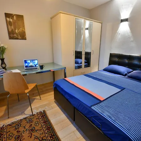 Apartman Taksim Fish Market Down Town Heart Of Beyoglu *